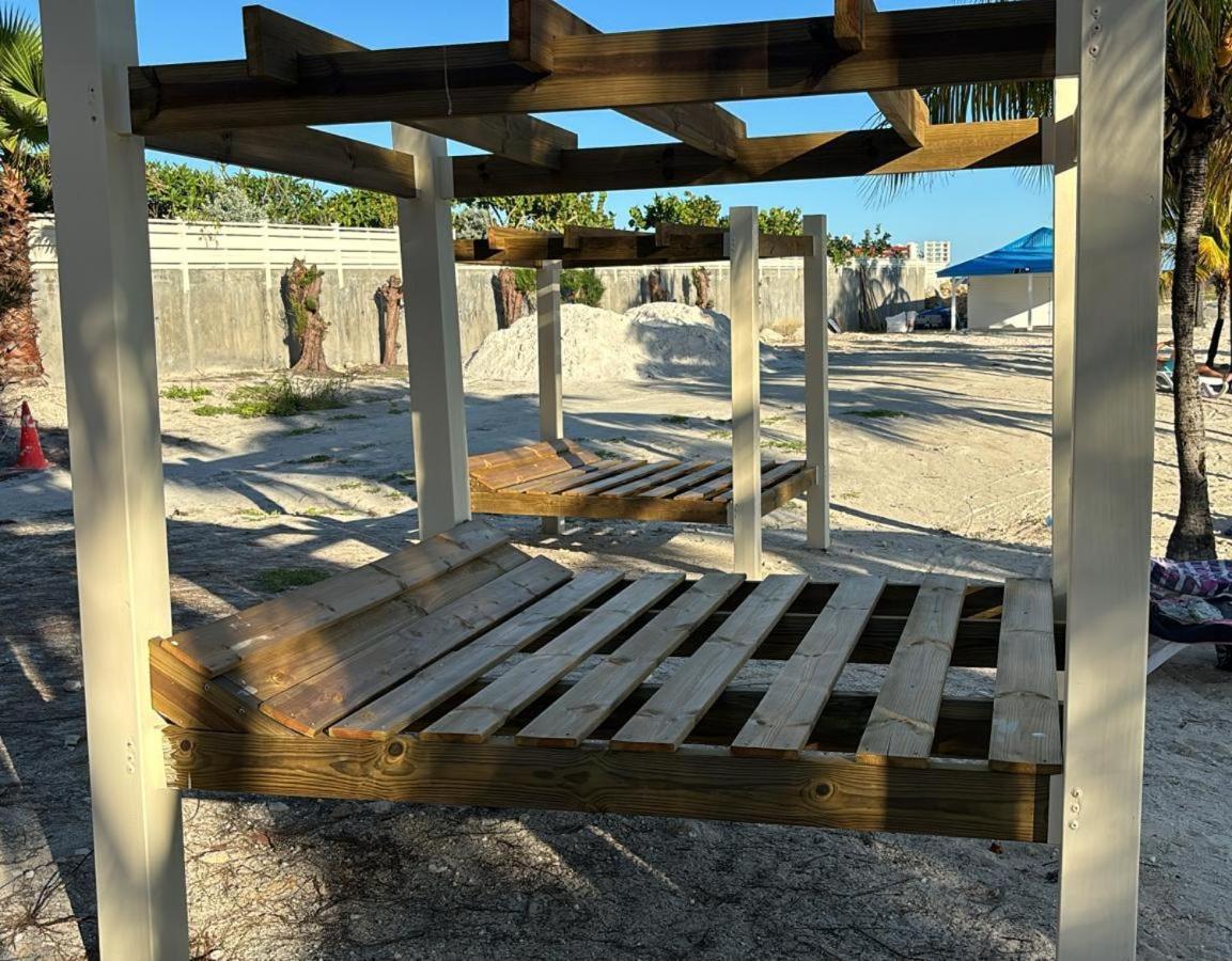 Studio Le Titoune Acces Plage St-Francois Avec Reservoir D'Eau Automatique سانت فرانسوا المظهر الخارجي الصورة