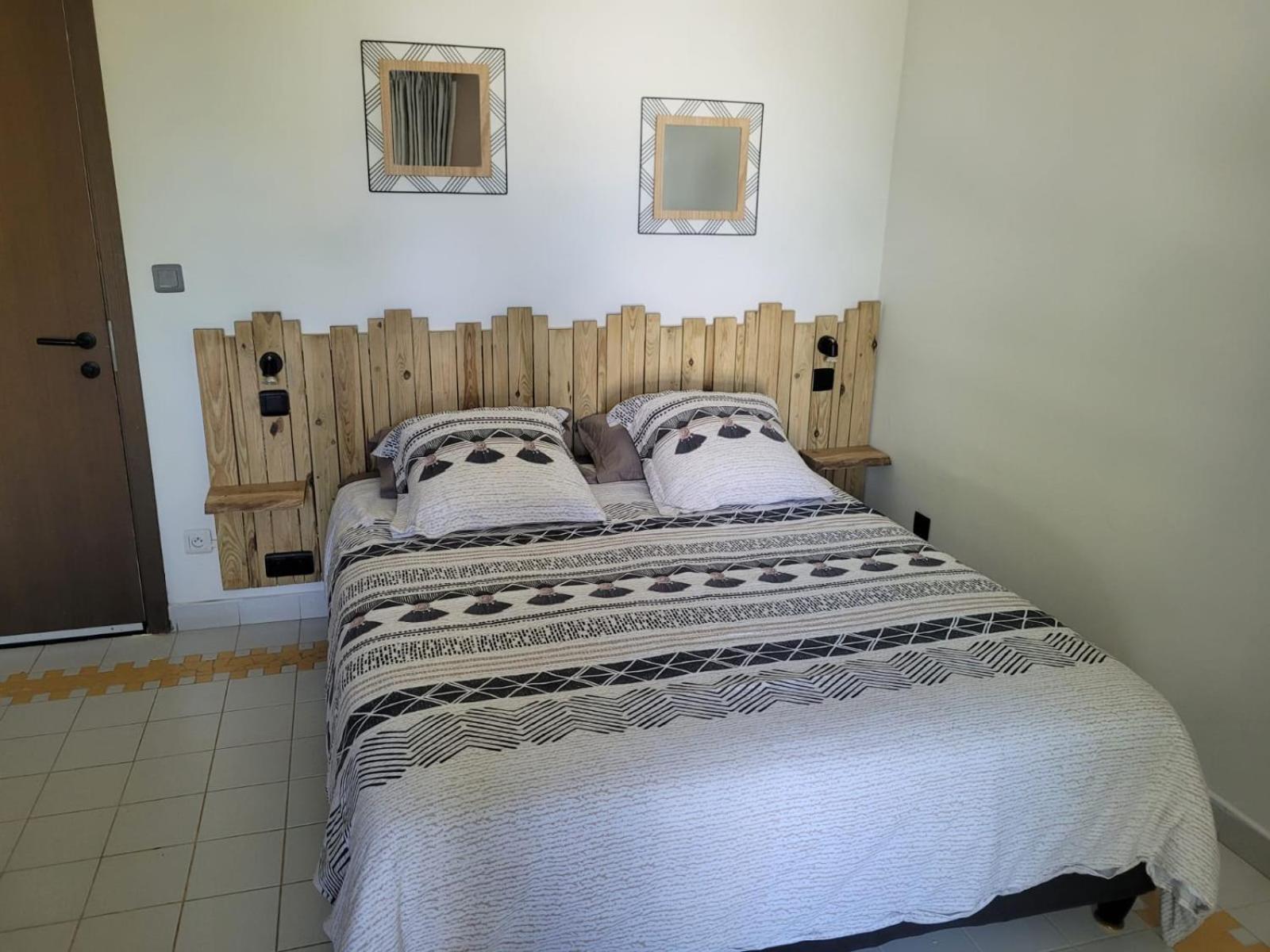 Studio Le Titoune Acces Plage St-Francois Avec Reservoir D'Eau Automatique سانت فرانسوا المظهر الخارجي الصورة